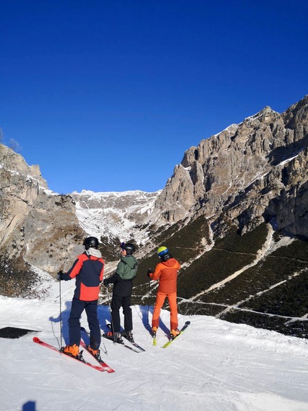 0fb4f9b8-ac0f-4de9-9bcd-f10d2e9ccd5a